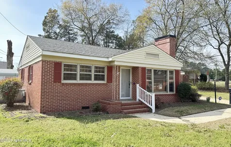 100 Wilson Street Clinton NC 28328