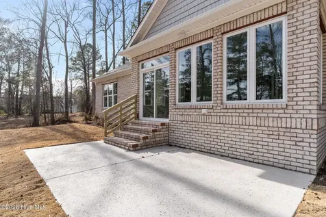 193 E Winding Way Wallace NC 28466