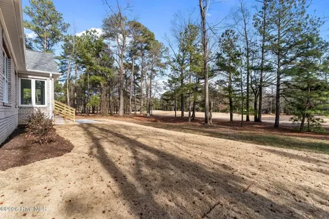 193 E Winding Way Wallace NC 28466