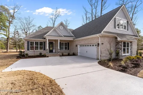 193 E Winding Way Wallace NC 28466