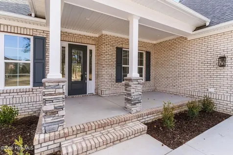 193 E Winding Way Wallace NC 28466