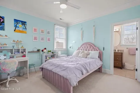 813 Fox Ridge Lane Wilmington NC 28405