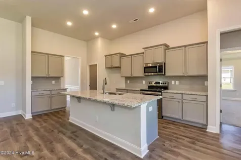 162 Seashore Street Grimesland NC 27837