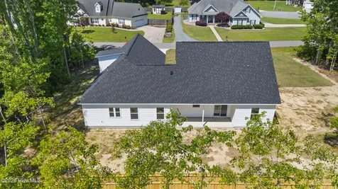 623 Winding Creek Road Rocky Point NC 28457
