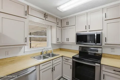 641 Haws Run Road Jacksonville NC 28540