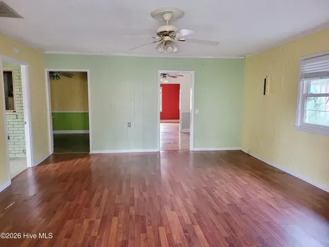 137 Pine Street Shallotte NC 28470