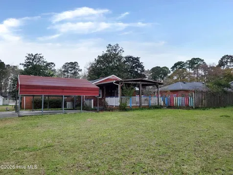 137 Pine Street Shallotte NC 28470