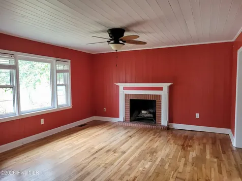 137 Pine Street Shallotte NC 28470