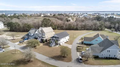 102 Hardwick Lane Newport NC 28570