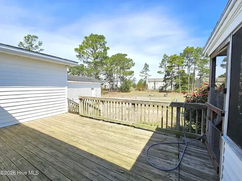 202 Castlebury Lane Hubert NC 28539