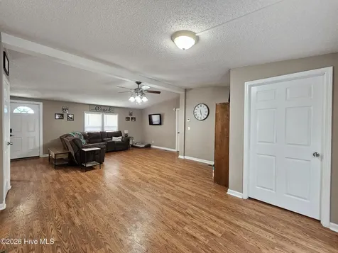 202 Castlebury Lane Hubert NC 28539