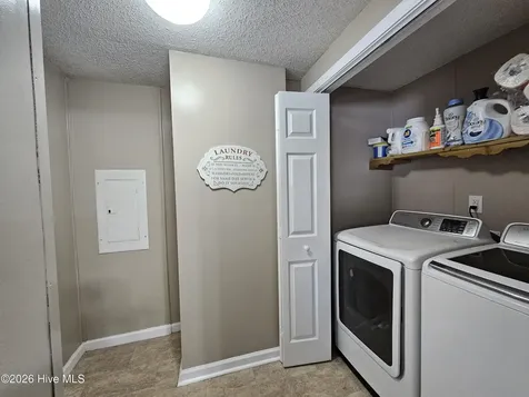 202 Castlebury Lane Hubert NC 28539