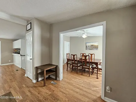 202 Castlebury Lane Hubert NC 28539
