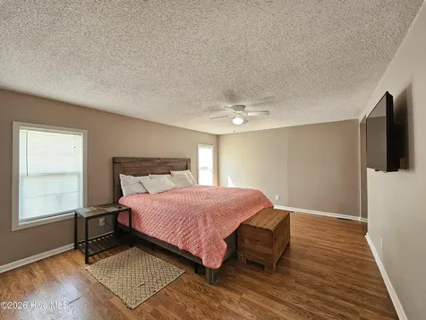 202 Castlebury Lane Hubert NC 28539