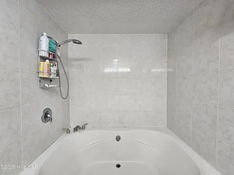 202 Castlebury Lane Hubert NC 28539