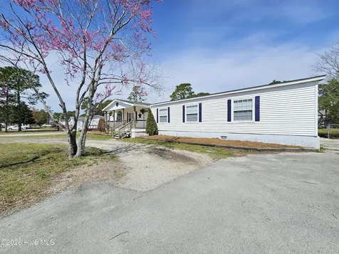 202 Castlebury Lane Hubert NC 28539