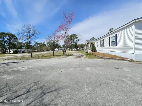 202 Castlebury Lane Hubert NC 28539
