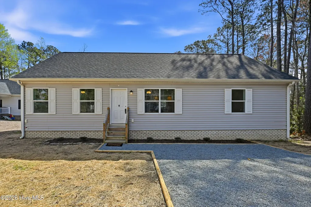 858 Wildwood Circle Hampstead NC 28443