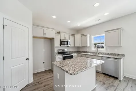 1864 Olde Towne Pointe Boulevard Jacksonville NC 28546
