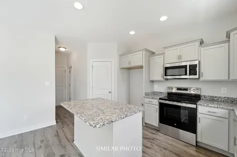 1864 Olde Towne Pointe Boulevard Jacksonville NC 28546