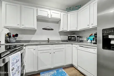 105 SE 58th Street Oak Island NC 28465