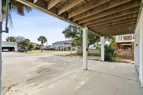 618 S Fourth Avenue Kure Beach NC 28449