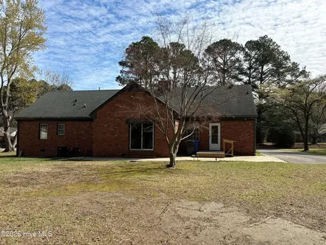 2107 Somerset Drive N Wilson NC 27893