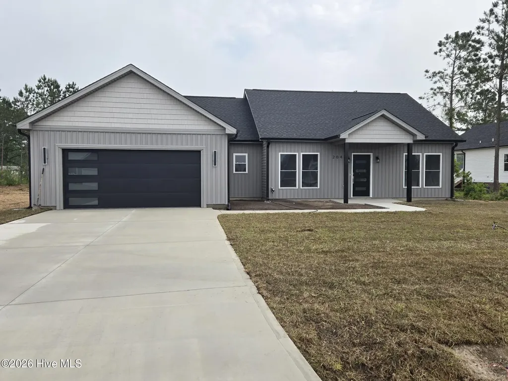 204 Windsor Farm Road Kinston NC 28504