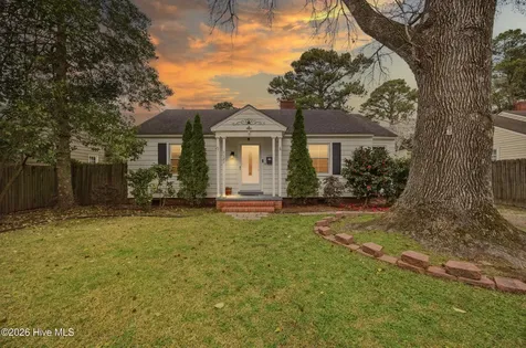 1121 W Williams Circle Elizabeth City NC 27909