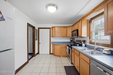 1121 W Williams Circle Elizabeth City NC 27909