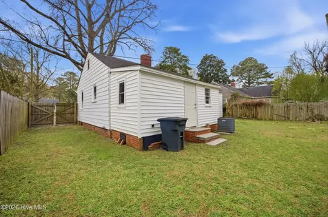 1121 W Williams Circle Elizabeth City NC 27909