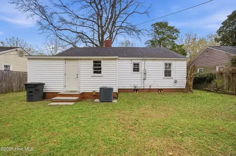 1121 W Williams Circle Elizabeth City NC 27909