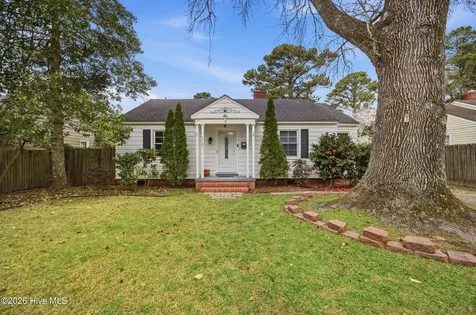 1121 W Williams Circle Elizabeth City NC 27909