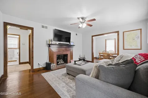 1121 W Williams Circle Elizabeth City NC 27909