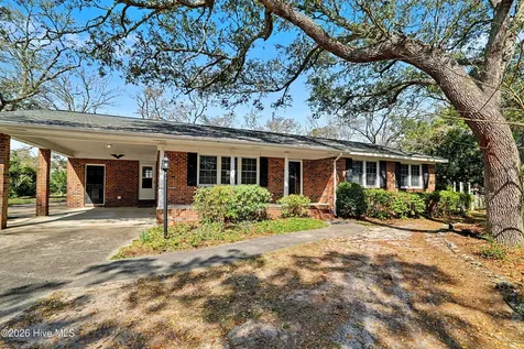 101 NE 40th Street Oak Island NC 28465