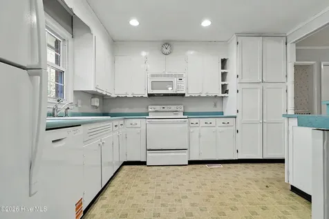 101 NE 40th Street Oak Island NC 28465