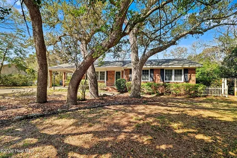 101 NE 40th Street Oak Island NC 28465