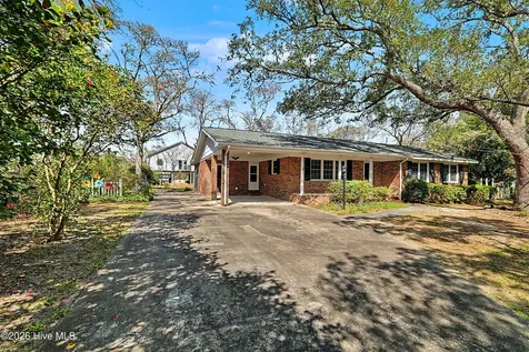 101 NE 40th Street Oak Island NC 28465