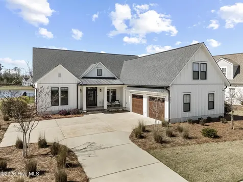5301 Barcroft Lake Drive Leland NC 28451