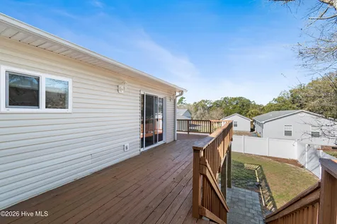 101 SE 24th Street Oak Island NC 28465