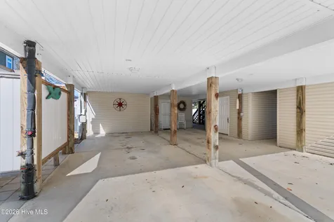 101 SE 24th Street Oak Island NC 28465