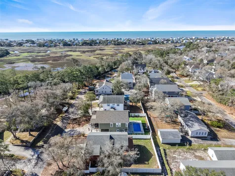 101 SE 24th Street Oak Island NC 28465