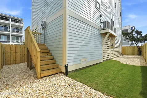 105 Periwinkle Lane Carolina Beach NC 28428