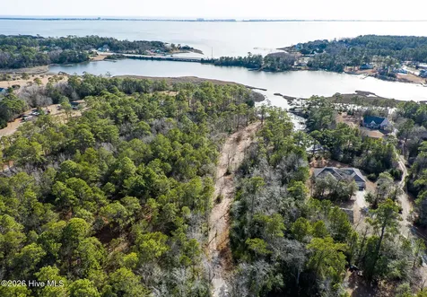 385 Old Swansboro Road Newport NC 28570
