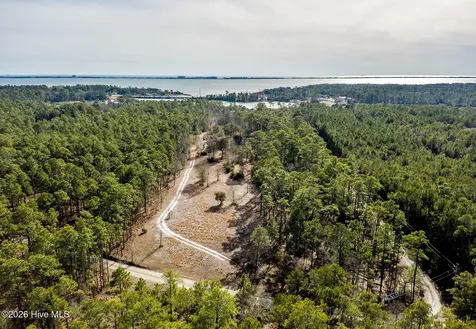 385 Old Swansboro Road Newport NC 28570