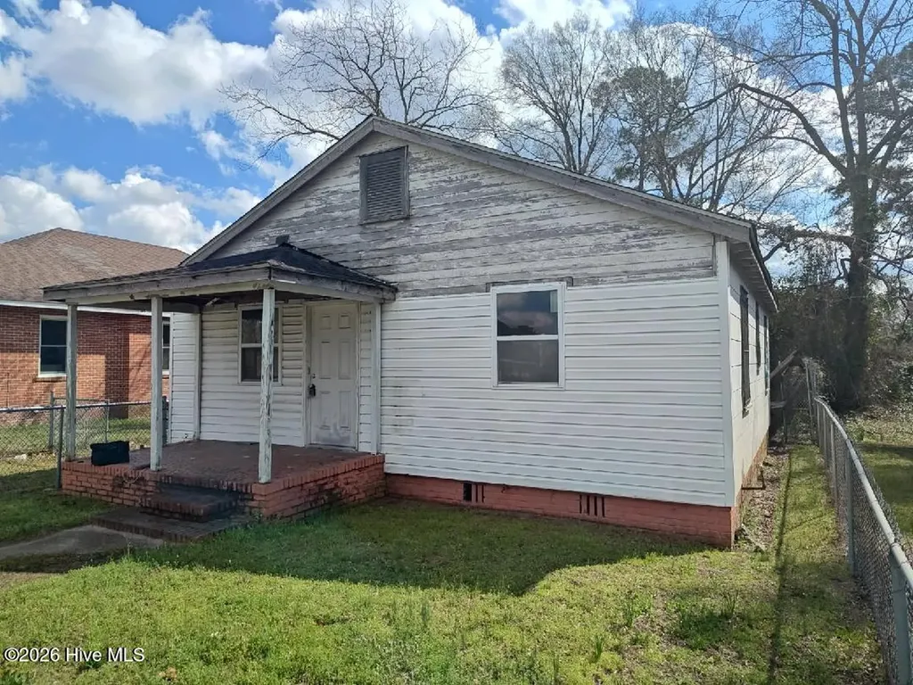 317 E Peyton Avenue Kinston NC 28501