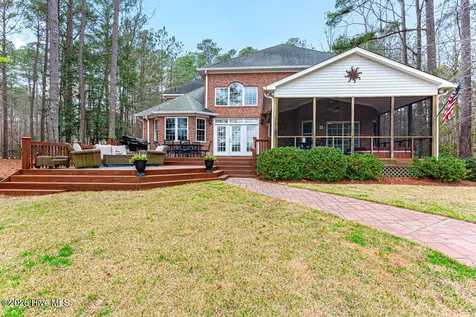 793 Daphne Lane Vass NC 28394