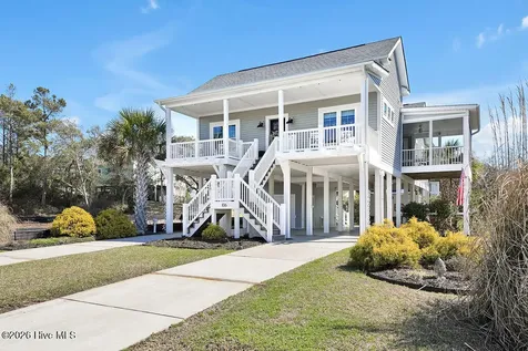 106 SE 40th Street Oak Island NC 28465