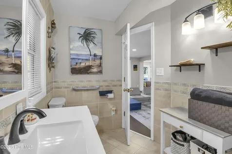 212 NE 35th Street Oak Island NC 28465