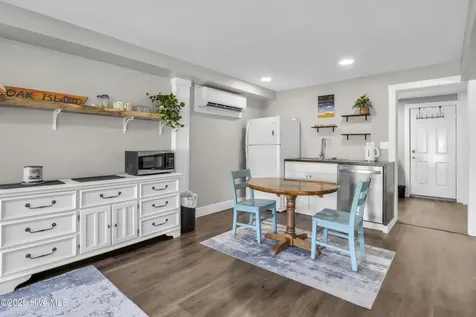 212 NE 35th Street Oak Island NC 28465